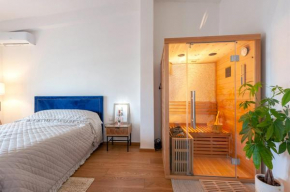 Luxus P4T Family 3 bedroom with Pool, tennis court and sauna